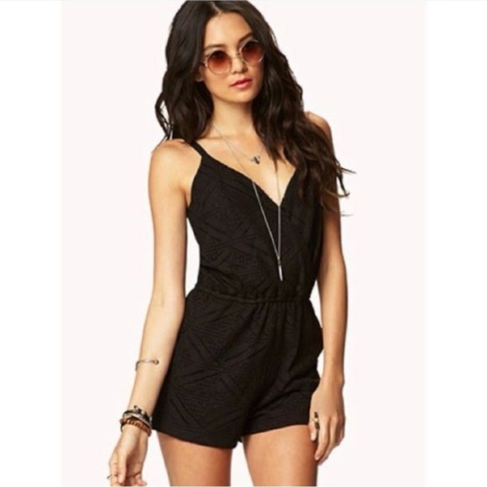 🖤 Forever 21 Size Sm Black Crochet Overlay Wrap Romper Pockets Y2K Beach Boho
